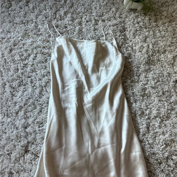 Fleur du Mal Elegant Cream Mini Dress - Picture 2 of 7